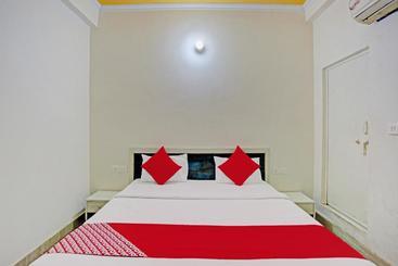 هتل Oyo 71086  Nk Guest House & Restaurant