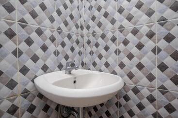 فندق Reddoorz Syariah Near Solo Paragon Mall 2