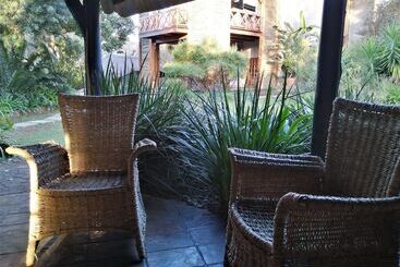 مبيت وإفطار Ikamu S Lodge