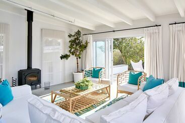تختخواب و صبحانه White Light The Rooms   Adults Only