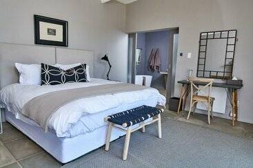 تختخواب و صبحانه White Light The Rooms   Adults Only