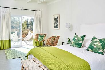 تختخواب و صبحانه White Light The Rooms   Adults Only