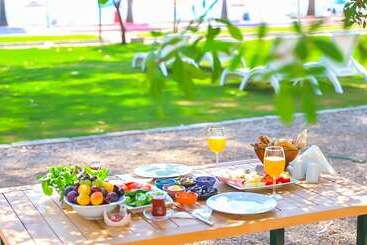 هتل Dolunay Suit & Beach