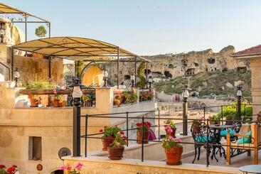 هتل Elysion Cave Suites