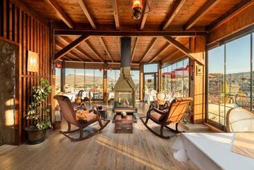 هتل Elysion Cave Suites