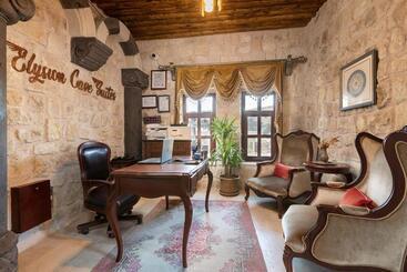 هتل Elysion Cave Suites