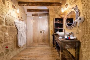 هتل Elysion Cave Suites