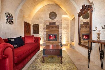 هتل Elysion Cave Suites