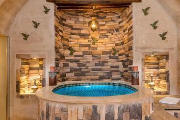 هتل Elysion Cave Suites