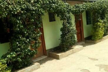 هتل Flavours Lodge   Gilgil