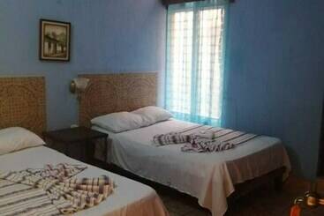 هتل La Estancia