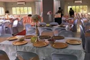 هتل Moyo Lodge