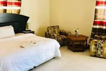 هتل Moyo Lodge