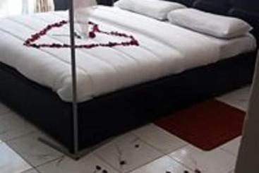 هتل Moyo Lodge
