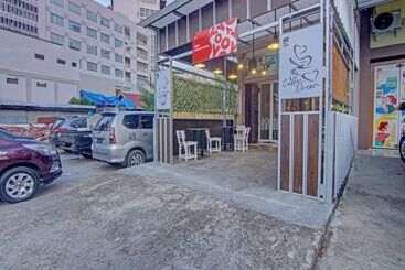 هتل Oyo 90615 Jojo Homestay