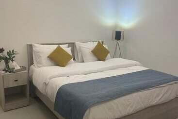 هتل Shade Suites And Studios