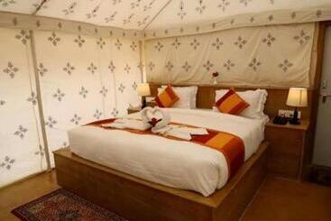 هتل Sky Residency