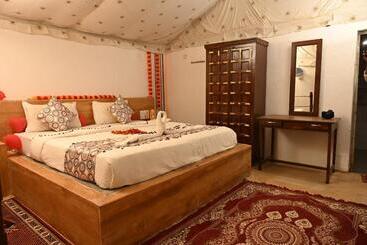 هتل Sky Residency