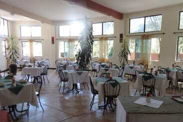 پانسیون Lions Court Lodge