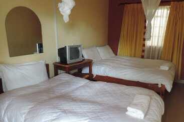 پانسیون Lions Court Lodge