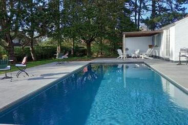 تختخواب و صبحانه Chambres D Hôtes   Au Clos D Amande