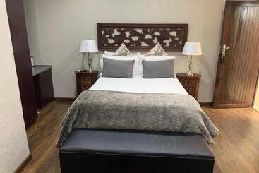 تختخواب و صبحانه Oaklands Inn And Conference Centre