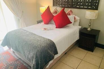 تختخواب و صبحانه Oaklands Inn And Conference Centre