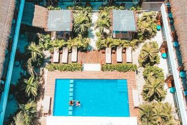 هتل Boutique Naj Casa Holbox