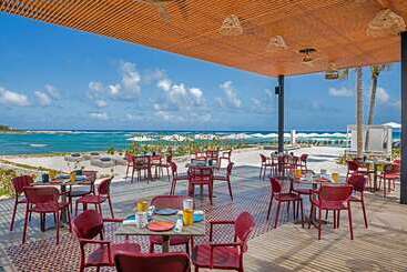 هتل Conrad Tulum Riviera Maya