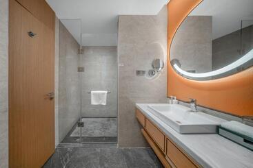 هتل Holiday Inn Luzhou Longjian By Ihg