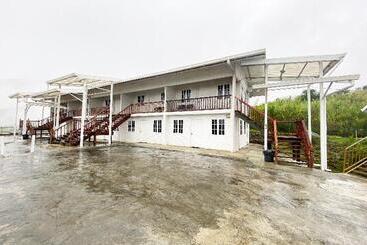 هتل Oyo 90329 Bridge House Homestay
