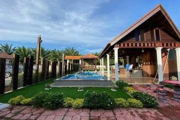 فندق Oyo 90332 Jentayu Homestay Pontian