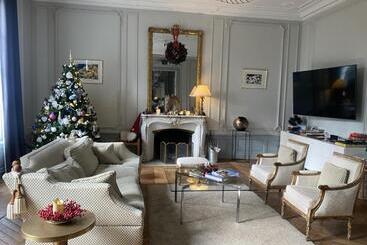 住宿加早餐  La Grande Carrée