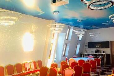 هتل Ave Medica Apartments