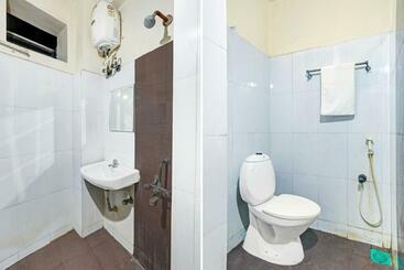 호텔 Oyo 81951 S B Lodge