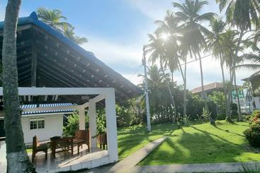 هتل Paradise Island Beach