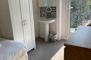 هتل The Lodge Bournemouth