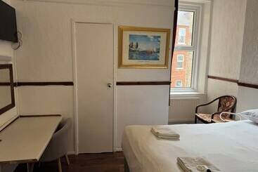 هتل The Lodge Bournemouth