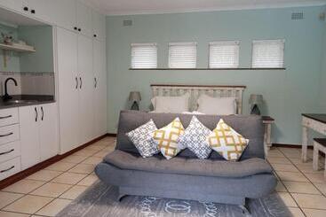 پانسیون Nonisands Guesthouse