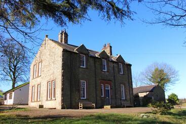 پانسیون Woodlands Country House & Cottage
