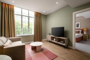 The Lincoln Suites
