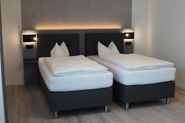 Cap1 Boardinghouse