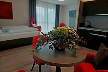 Cap1 Boardinghouse