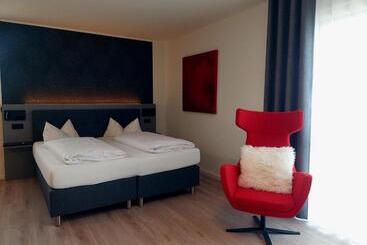 Cap1 Boardinghouse
