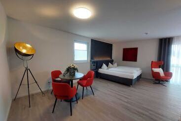Cap1 Boardinghouse