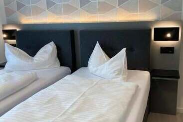 Cap1 Boardinghouse