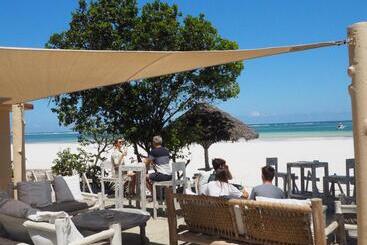 Eleven Pearl Boutique Hotel & Spa