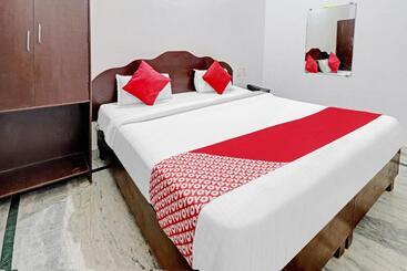 酒店 Flagship Dinesh Home Stay