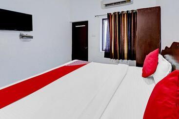 酒店 Flagship Dinesh Home Stay