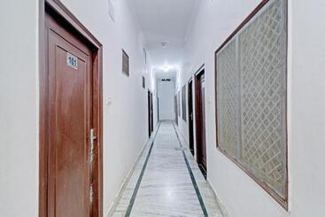 酒店 Flagship Dinesh Home Stay